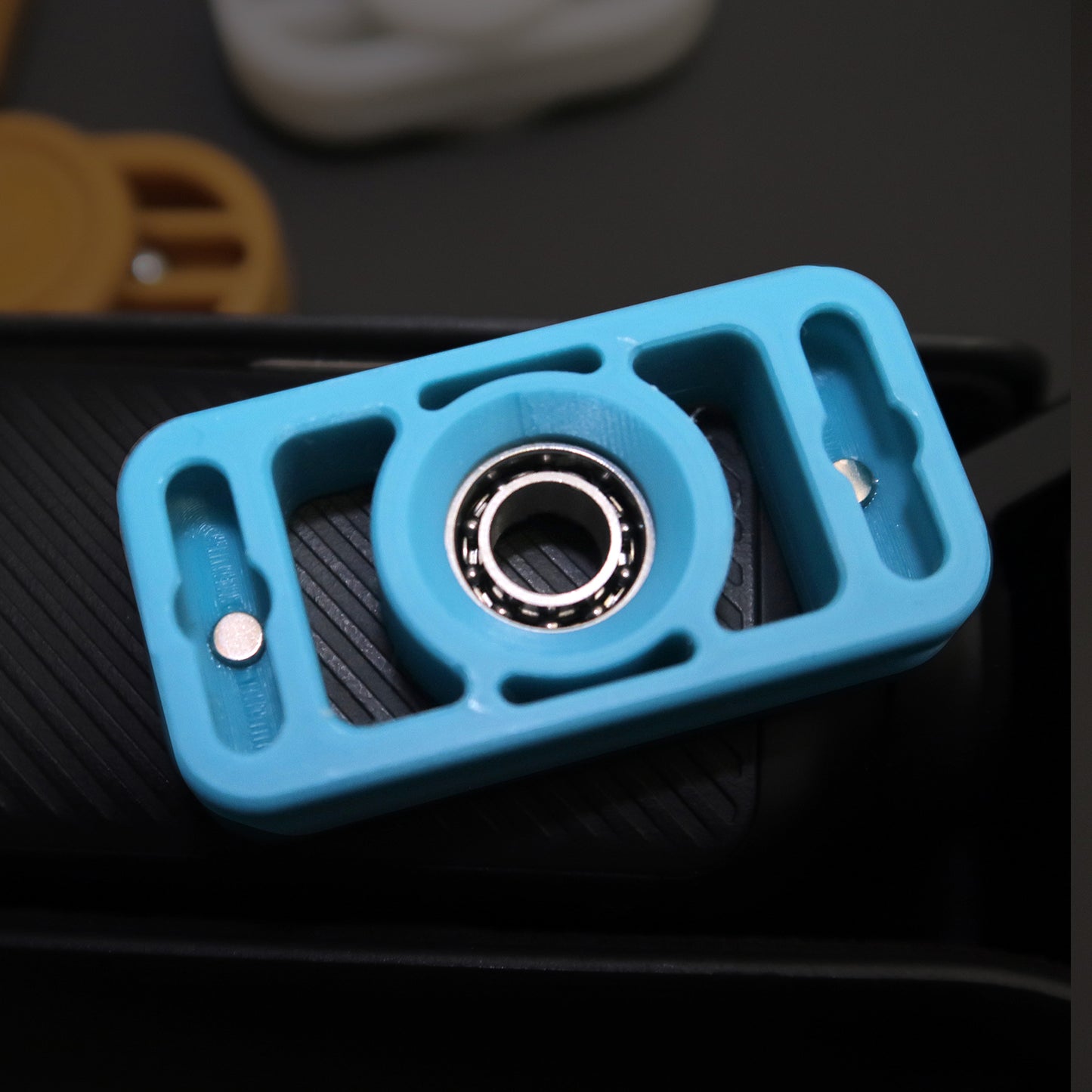 HAOTZ Cube-Round Core Spinner | Geometric Fidget Spinner