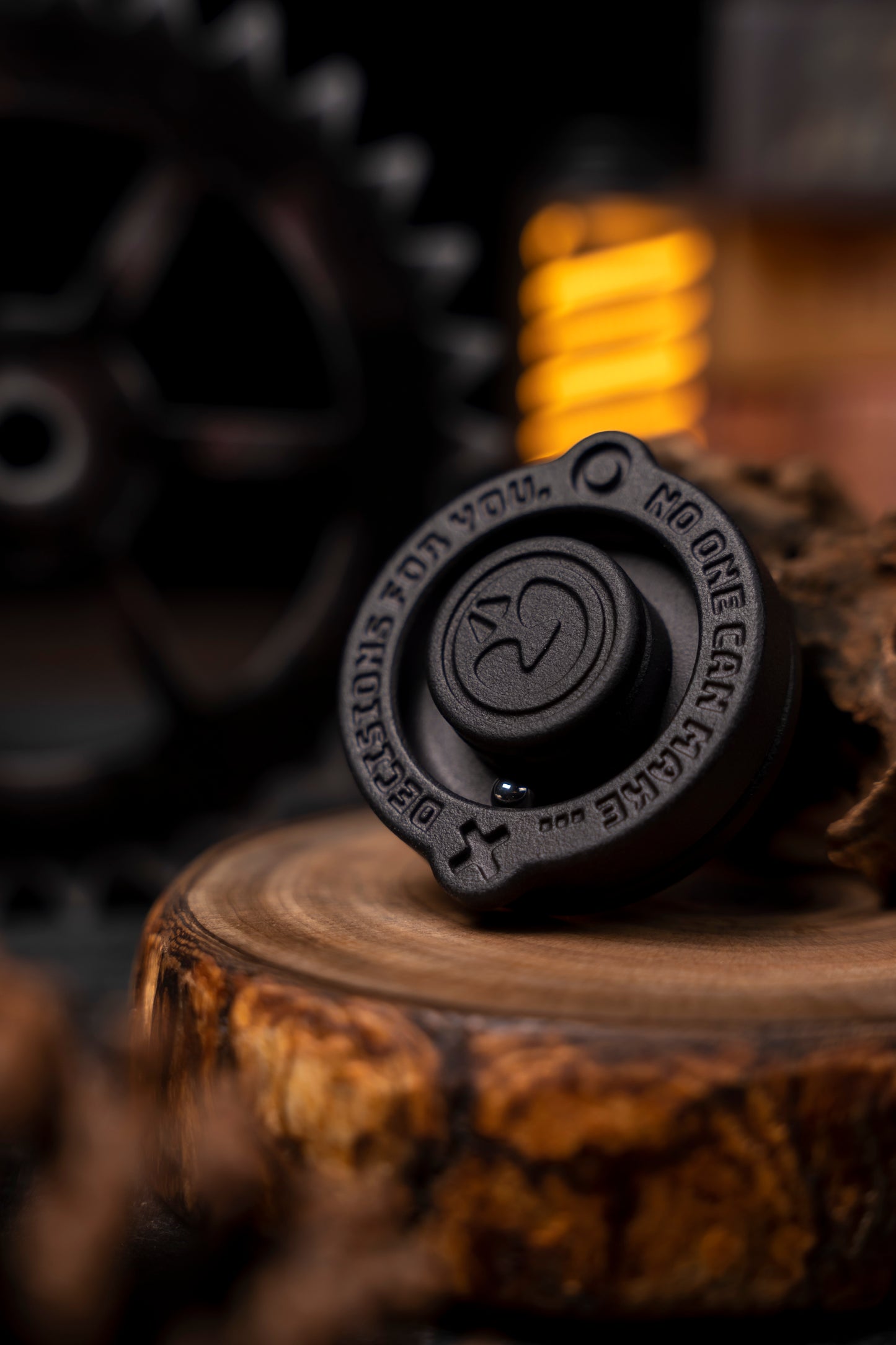 HAOTZ "Decision" – Kinetic Desktop Spinner with Inertia Track